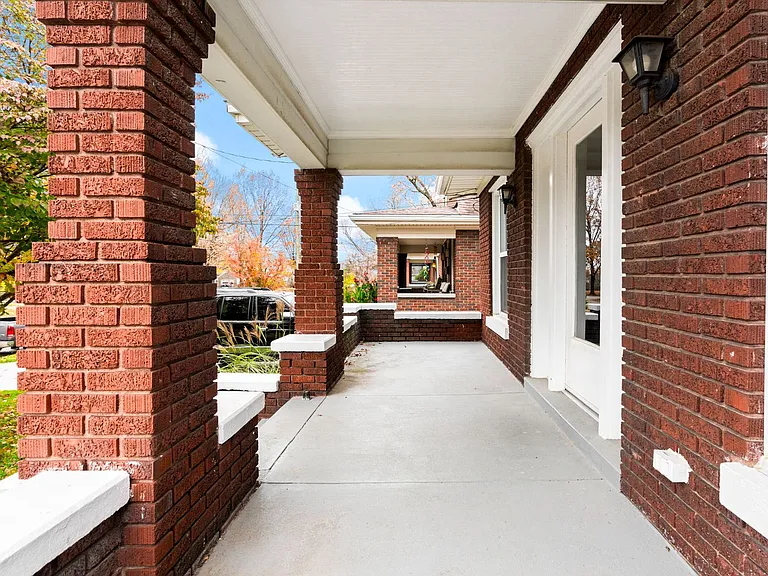 1309 Lydia St — Photo 4