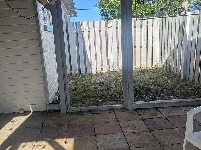 152 Daytona Ave #152 — Photo 9