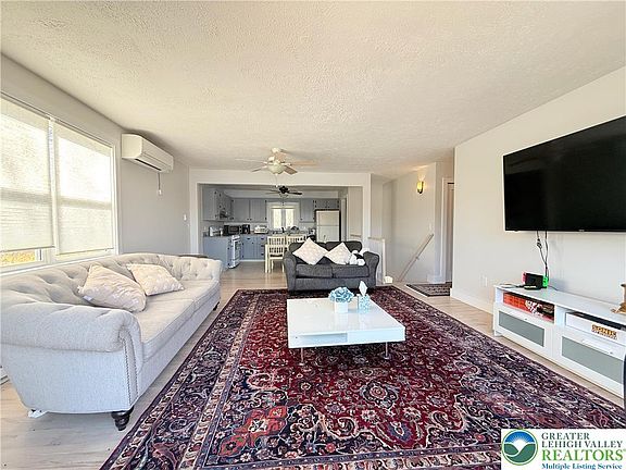 5th image of 17 Heath Ln