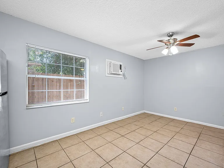 5113 N Nebraska Ave — Photo 28