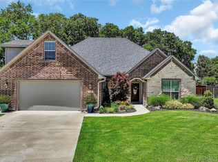1723 Peaceable Trl, Ardmore, OK 73401