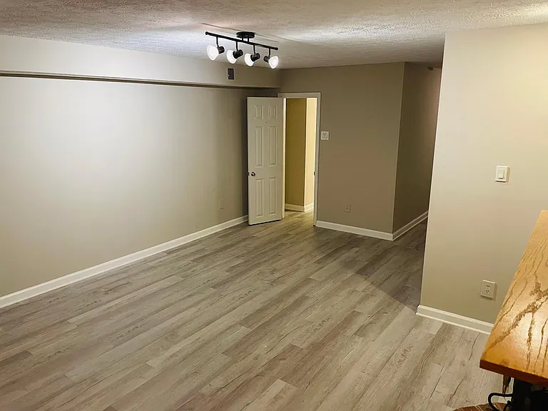 1405 Oronoco St — Photo 36
