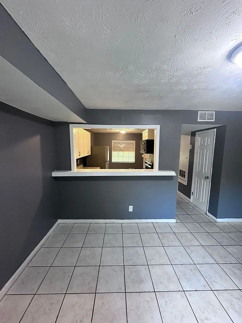 3620 Effee St - 3620 Effee St — Photo 1