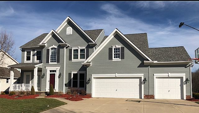 Former model home3 cargarage