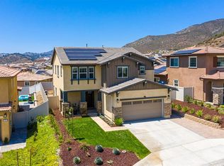 412 Calabrese St, Fallbrook, CA 92028