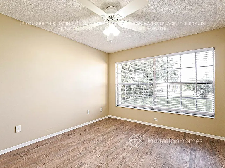 1567 Naples Cir — Photo 8