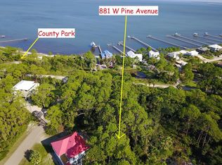 881 W Pine Ave, Eastpoint, FL 32328