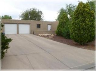 5813 Stratford Ave NW, Albuquerque, NM 87114