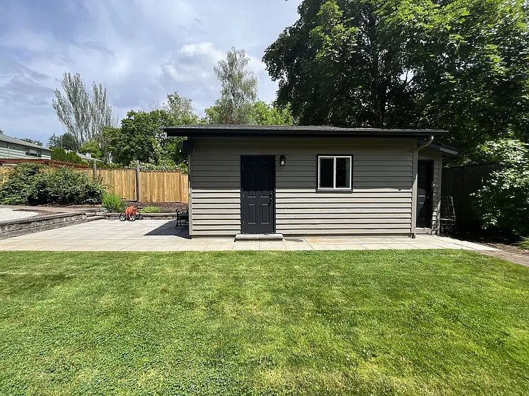 5106 SW Illinois St — Photo 31
