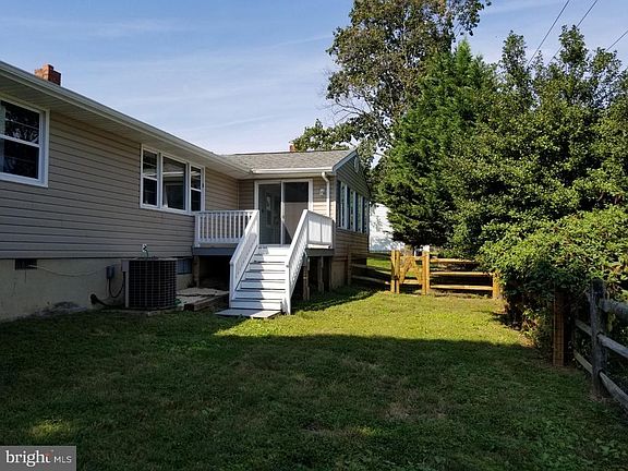 4th image of 3 Wheatfield Dr