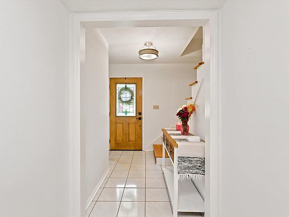 5th image of 3056 Corrib Dr