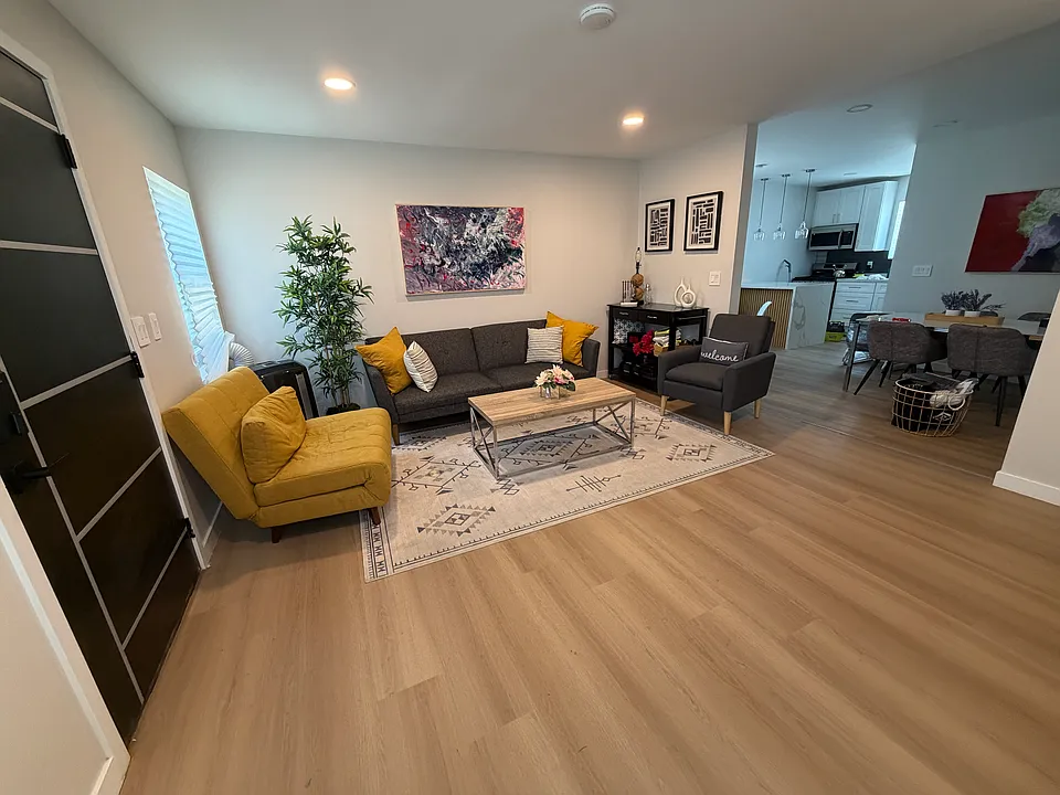 206-212 S 35th St