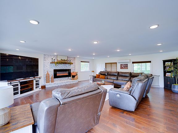 2nd image of 3722 County Road 62