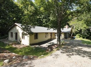 310 Market Hill Rd, Amherst, MA 01002