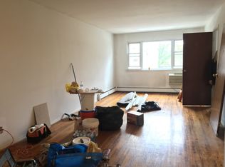 13430 Maple Ave, Flushing, NY 11355