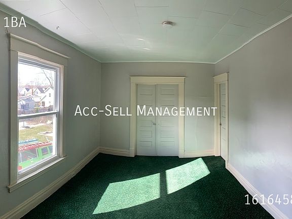 5th image of 809 Crosby St NW