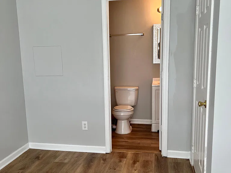 246 Lawrence St #A — Photo 6