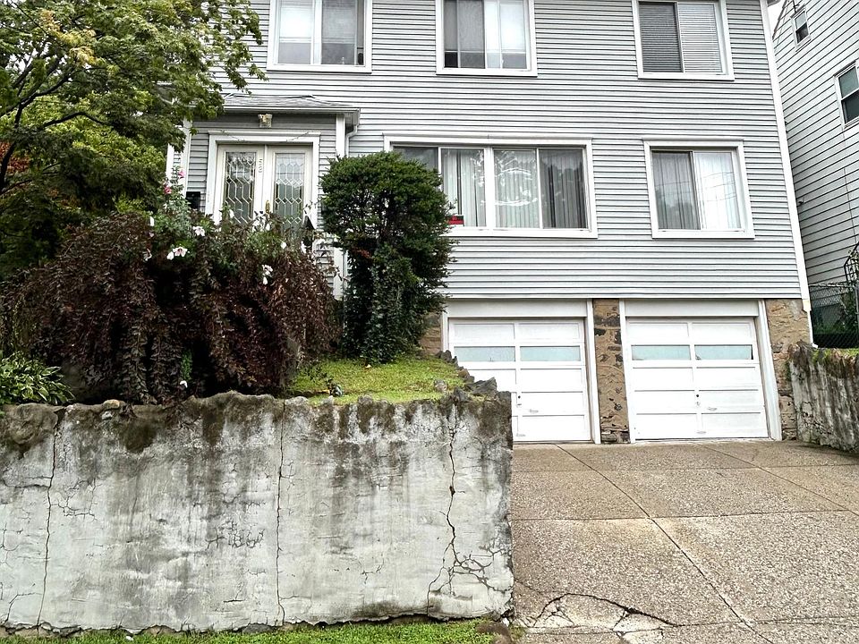 1st image of 52 Courter Ave Floor 1