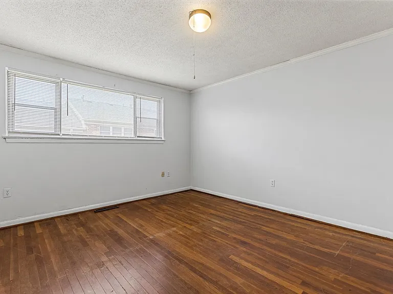 2530 E North St #3D — Photo 8