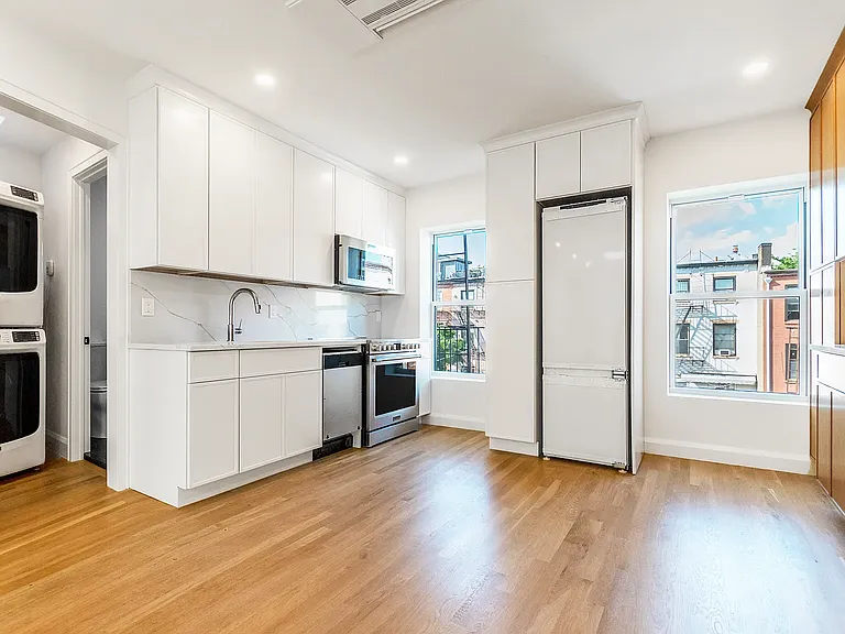 173 Carroll St #2 — Photo 1