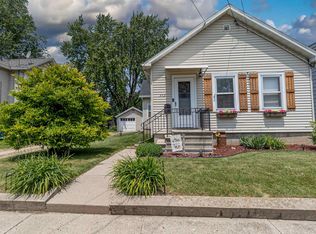 352 W 10th Ave, Oshkosh, WI 54902