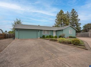1285 Laurelhurst Dr, Eugene, OR 97402