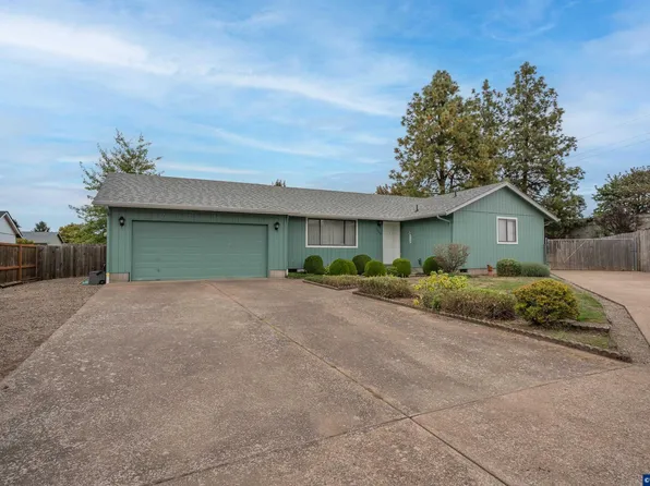 1285 Laurelhurst Dr, Eugene, OR 97402