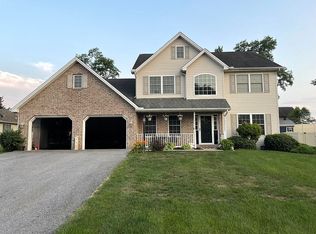 1732 Alligator Reef Ave, Chambersburg, PA