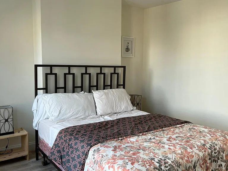Level 3
Bedroom 2