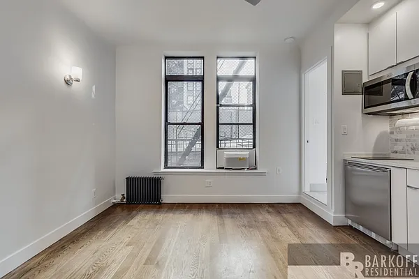 Rented by Barkoff Residential  | media 23