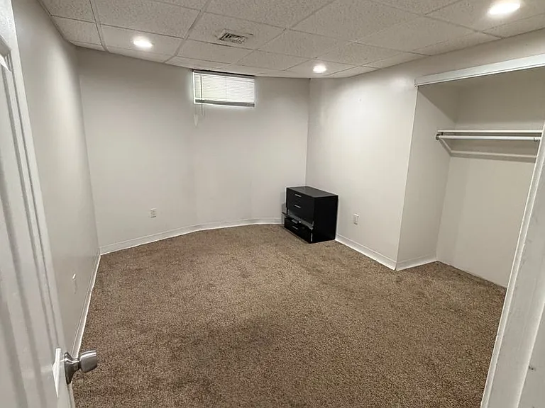 325 Rogers St — Photo 26