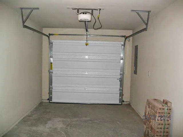 3 bed, 1234 sqft, $1,725 — Photo 4