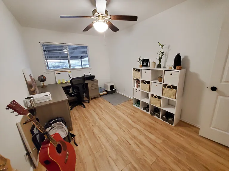 924 Acorn Oaks Dr — Photo 9