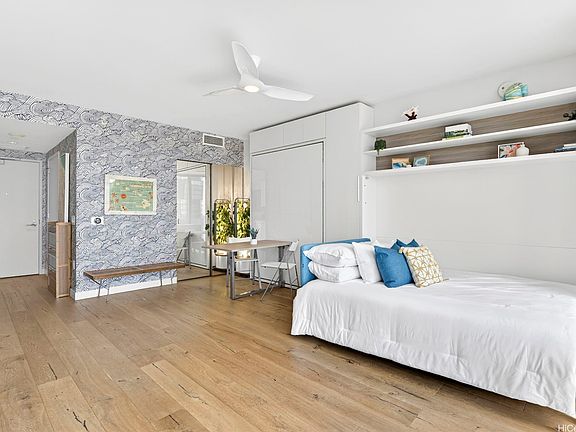 4th image of 1001 Queen St #2110