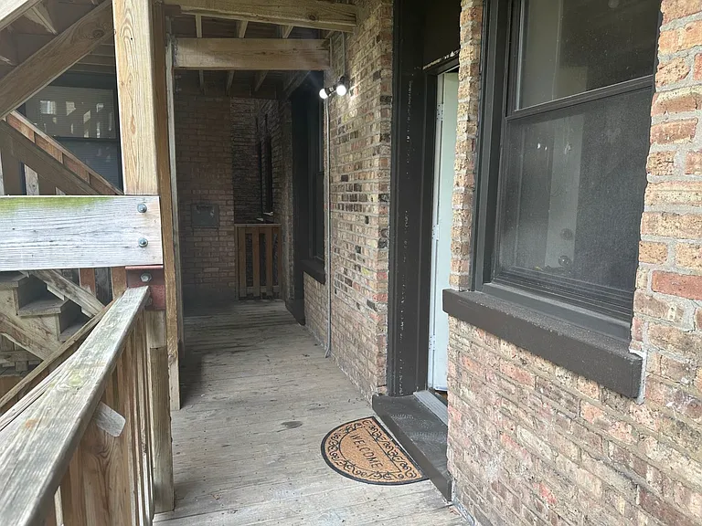 2452 W Albion Ave — Photo 14