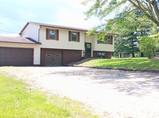 16192 Flint Ridge Rd SE, Newark, OH 43056