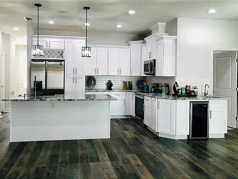 Spacious Kitchen with Large Island & Wet Bar