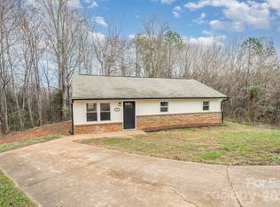 142 Winchester Dr, Ellenboro, NC 28040