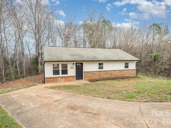 142 Winchester Dr, Ellenboro, NC 28040