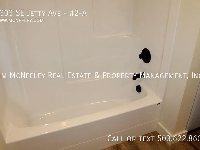 1303 SE Jetty Ave #2-A — Photo 9