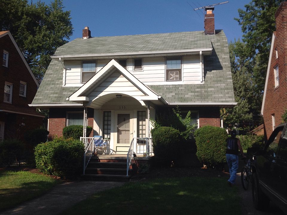 1st image of 155 E 208th St