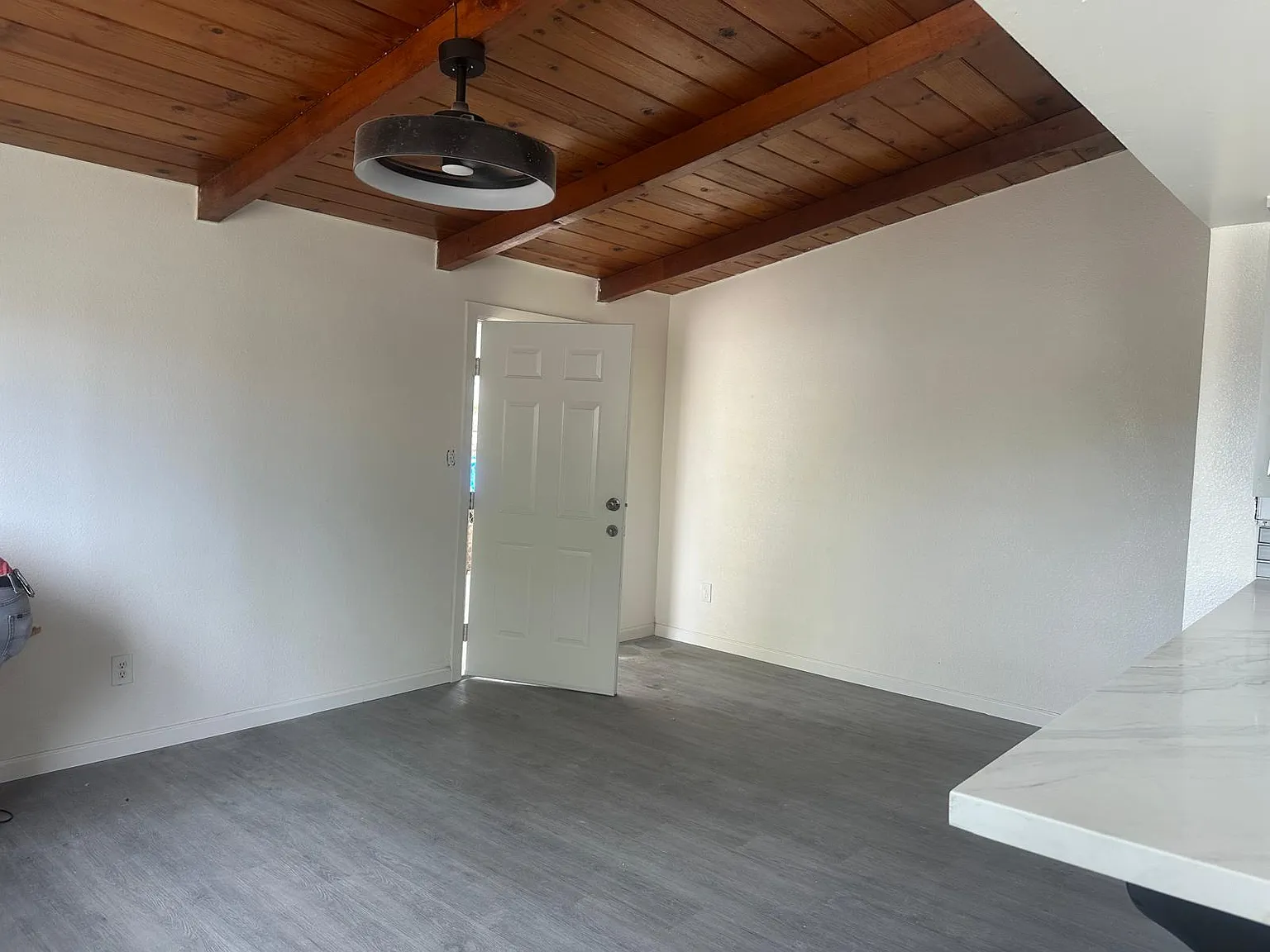 3 bed, 1.5 bath, 1560 sqft, $2,150 — Photo 3