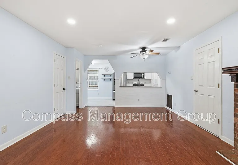 7668 Chatham Cir — Photo 12