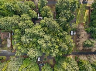 42 Robin Ln, Pacific Beach, WA 98571