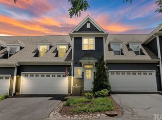 123 5th St, Libertyville, IL 60048