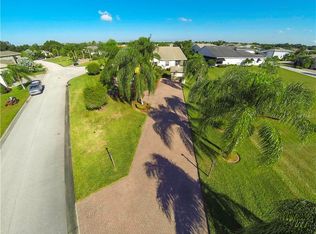 431 Meandering Way, Polk City, FL 33868