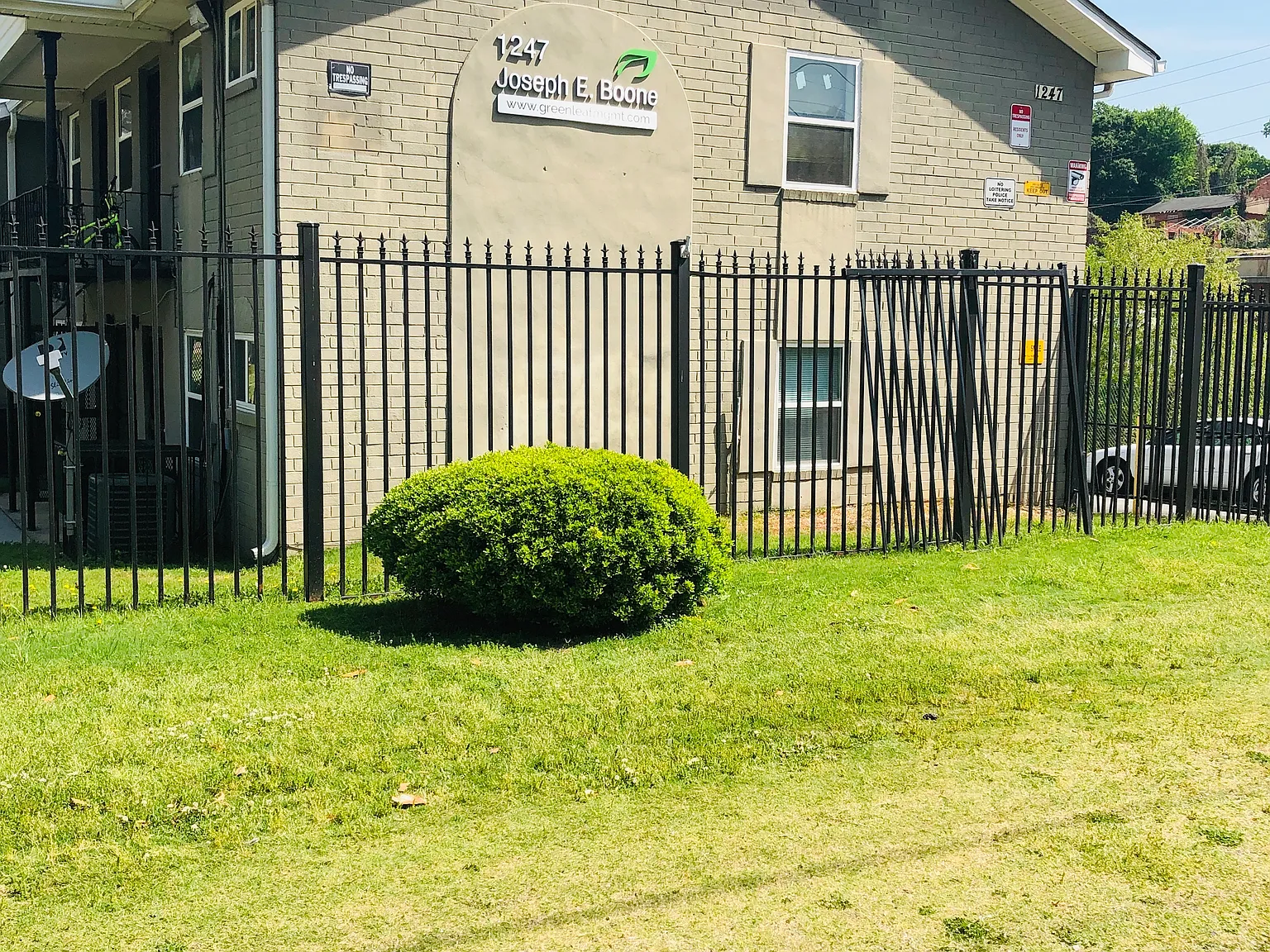 Fairway Court Apartments — Photo 2