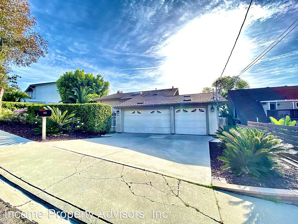 1st image of 961 Loma Portal Dr