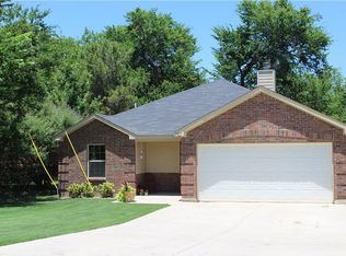 723 Thompson St, Lake Dallas, TX 75065