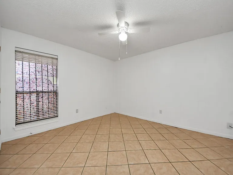 17331 Red Oak Dr #55 — Photo 10
